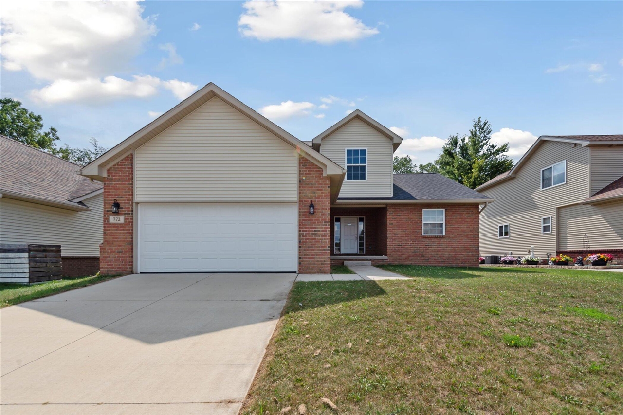 Sarah Ln, Milan, MI 48160