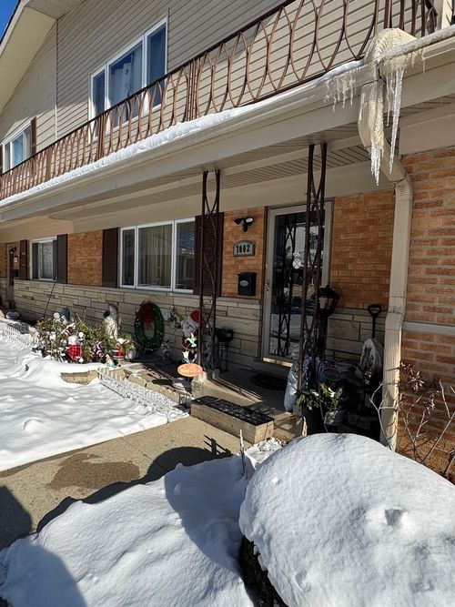 7002 W Carol Ave, Niles, IL, 60714-2124 | Card Image