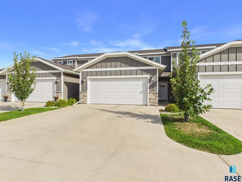 4410 E Whisper Ridge Pl, Sioux Falls, SD, 57108-3165 | Card Image
