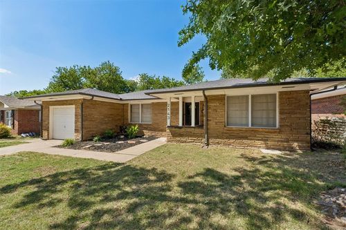 2143 Carlton Way, Oklahoma City, OK, 73120-3815 | Card Image