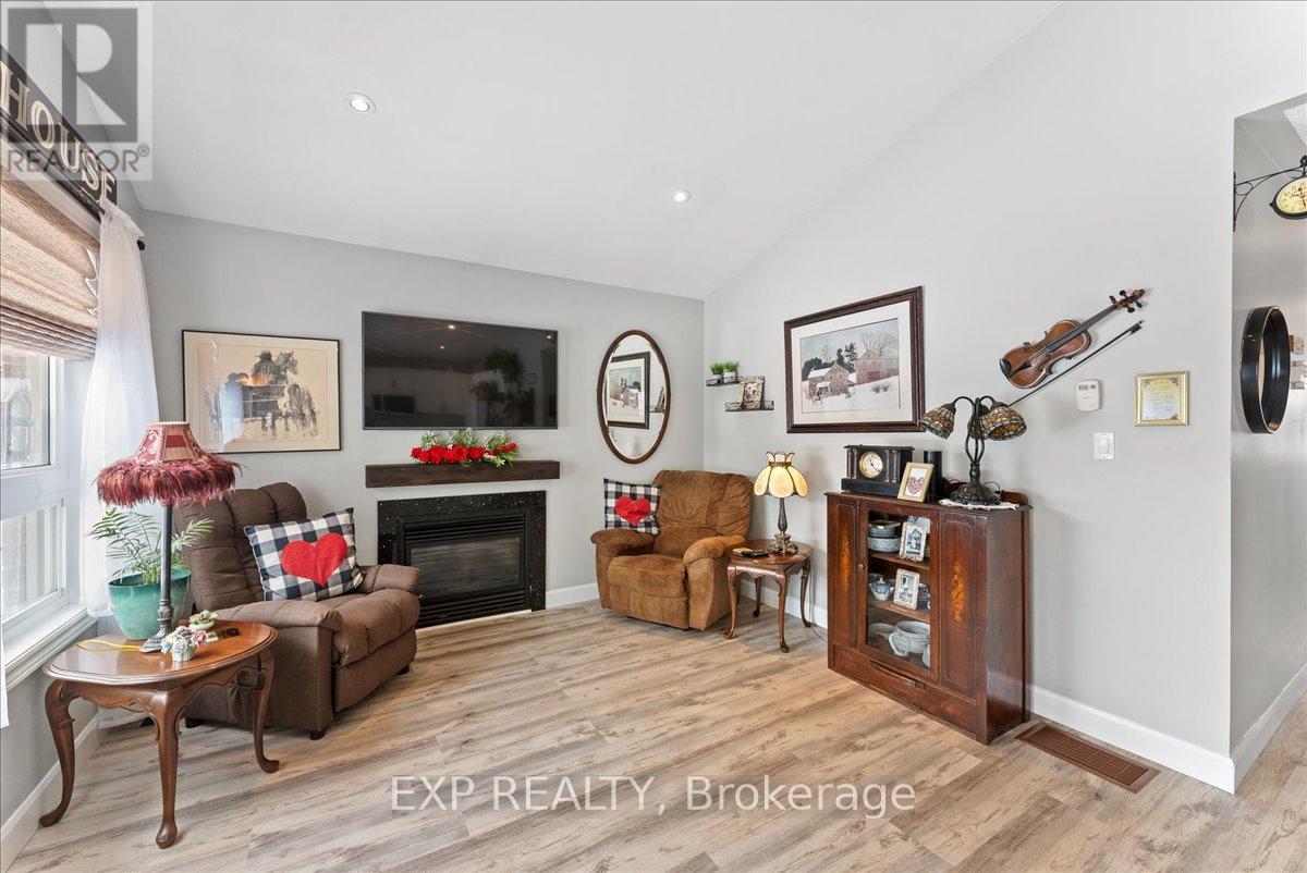 Residential in Trent Hills (Hastings) 3