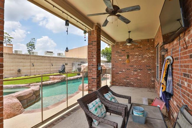 Covered Patio. | Image 31