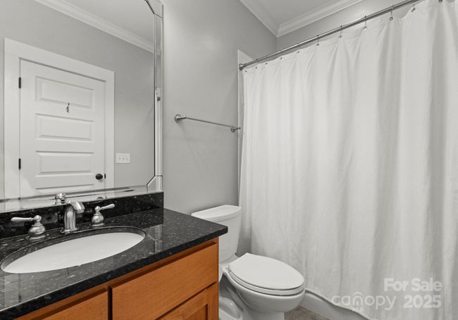 Ensuite Bath | Image 23