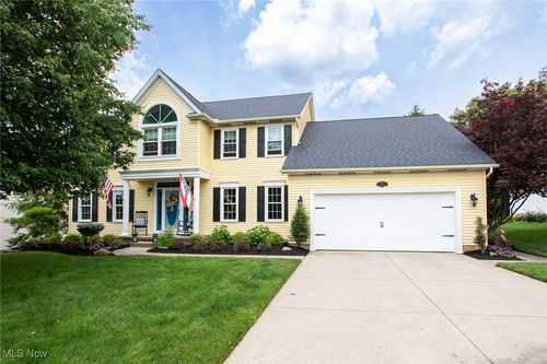 364 Laurel Lane, Wadsworth, OH, 44281 | Card Image