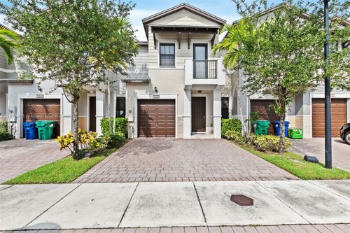 5850 Nw 104th Path, Doral, FL, 33178-2616 | Card Image