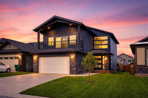 332 Rivergrove Chase W, Lethbridge, AB, T1K8E8 | Card Image