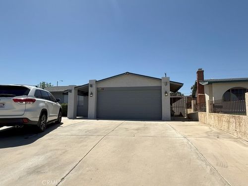 936 Pinon Dr, Barstow, CA, 92311-5436 | Card Image