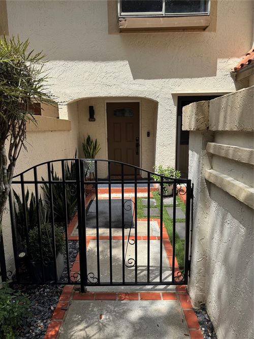 7741 La Mirada Dr, Boca Raton, FL, 33433-6141 | Card Image