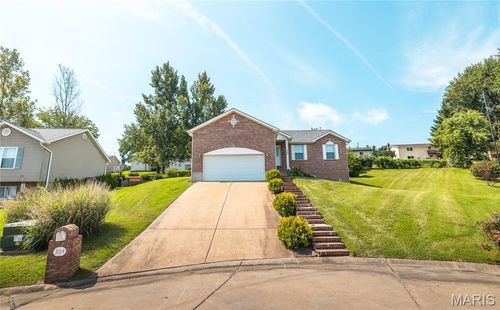 304 Madelyn Ct, Washington, MO, 63090-5295 | Card Image