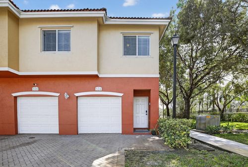 524-7400 Palomino Dr, Hollywood, FL, 33024-2349 | Card Image