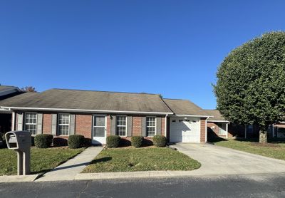 105 Middleton Ct, Condo with 2 bedrooms, 2 bathrooms and 2 parking in Tullahoma TN | Image 2