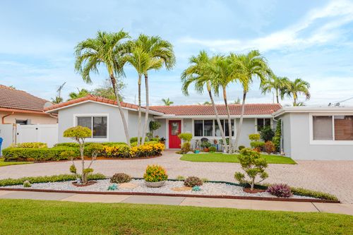 801 Se 5th Ter, Pompano Beach, FL, 33060-8131 | Card Image