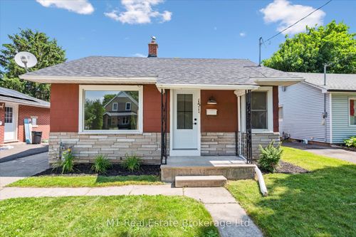 151 Edgar St, Cambridge, ON, N3H4H7 | Card Image