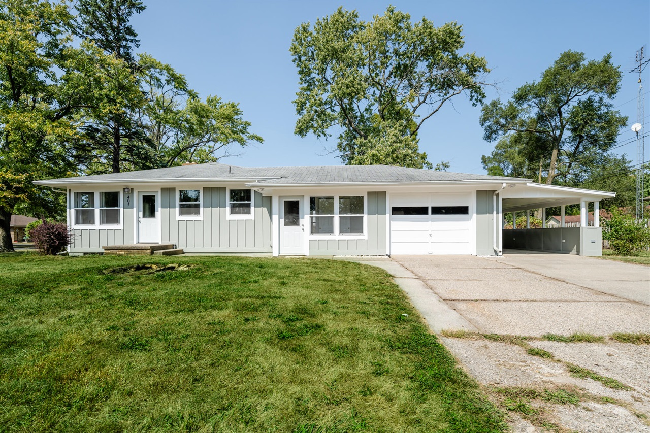 Carol Dr, Benton Harbor, MI 49022