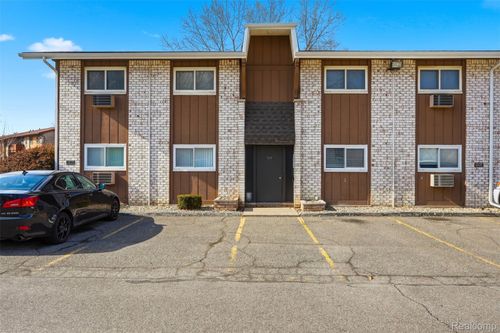 apt-1-7325 Woodview St, Westland, MI, 48185-5903 | Card Image