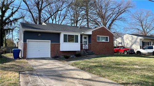 329 Jacqueline Ave, Virginia Beach, VA, 23462-2604 | Card Image