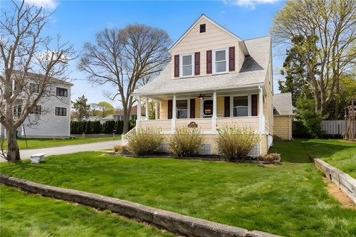 29 Burnett Rd, Warwick, RI, 02889-5709 | Card Image