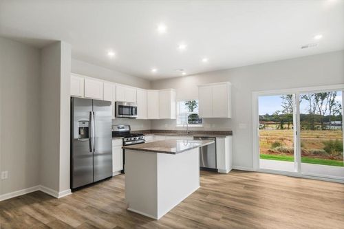 130 Randwick Ln, Greer, SC, 29651-7475 | Card Image