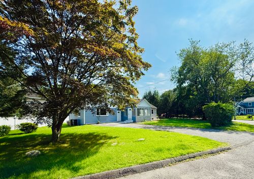 10 Meadowpark Ave W, Stamford, CT, 06905-2224 | Card Image