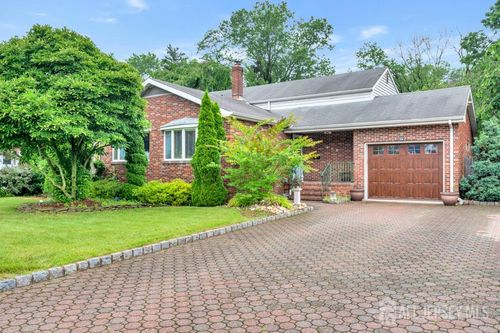 605 Beechwood Ave, Middlesex, NJ, 08846-1204 | Card Image