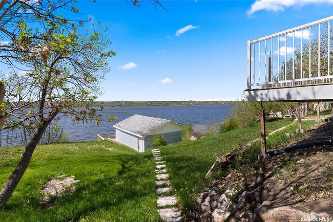 227 &amp; 229 Lakeview Ave, House other with 2 bedrooms, 2 bathrooms and 12 parking in Silton SK | Image 39