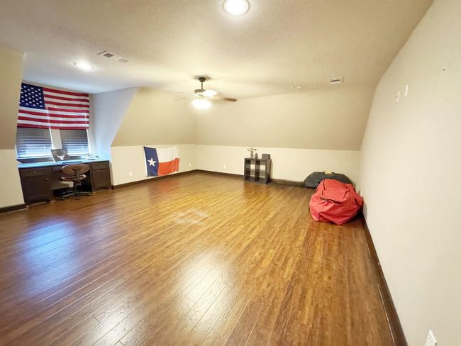 4th bedroom (upstairs) | Image 19