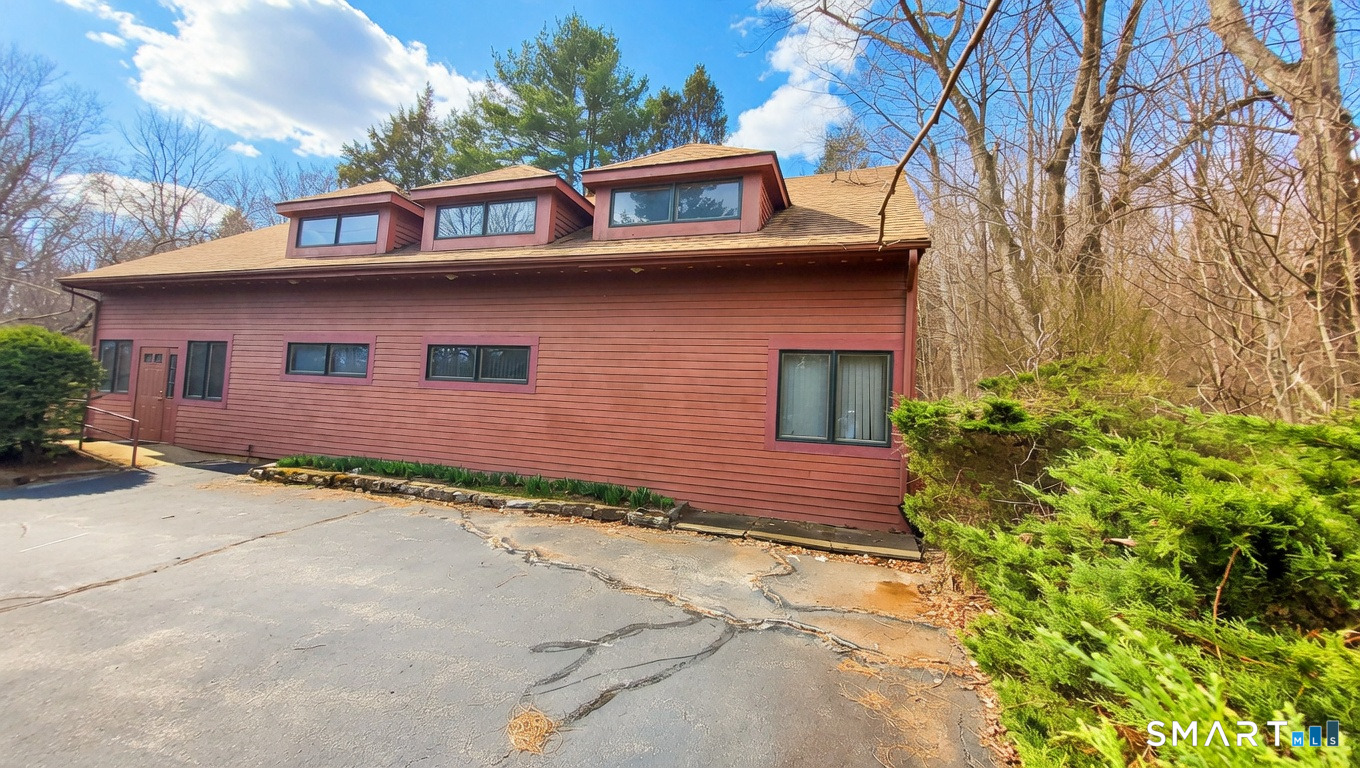365 Storrs Rd, Mansfield Center, CT 06250