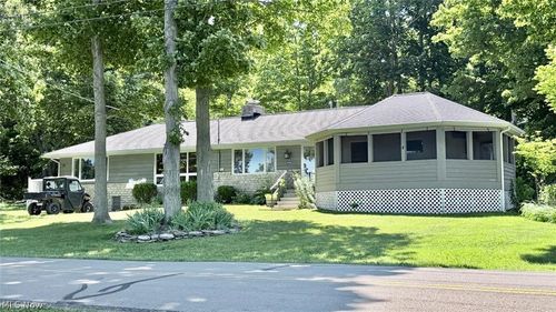 1036 W Lakeshore Dr, Kelley's Island, OH, 43438-5504 | Card Image