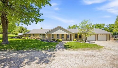 21877 Nall Rd, Bucyrus, KS, 66013-9572 | Card Image