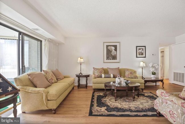 3-125 - 15115 Interlachen Dr, Condo with 1 bedrooms, 1 bathrooms and null parking in SILVER SPRING MD | Image 7