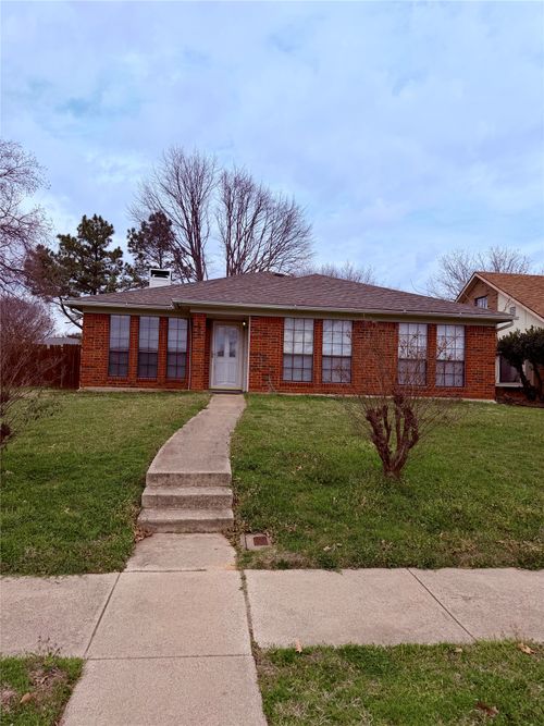 823 Blue Oak Dr, Lewisville, TX, 75067-6228 | Card Image