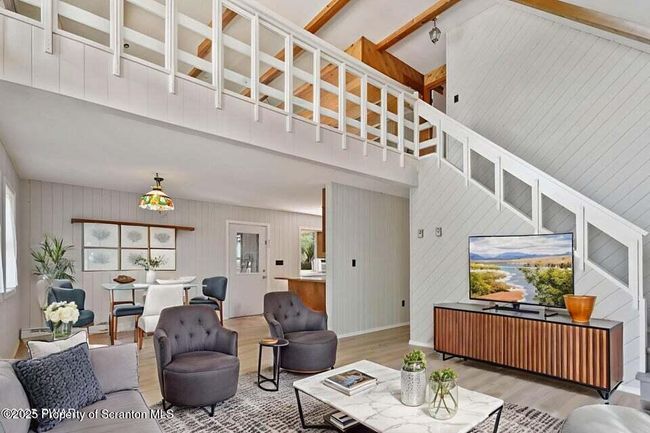 Living Room | Image 15