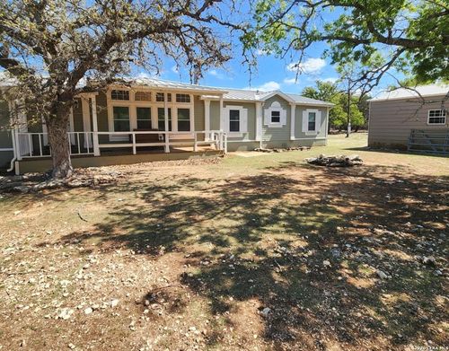 140 River Ranch Rd, Boerne, TX, 78006-7845 | Card Image