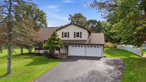 1 Starboard Ct, Waterford, NY, 12188-1152 | Card Image
