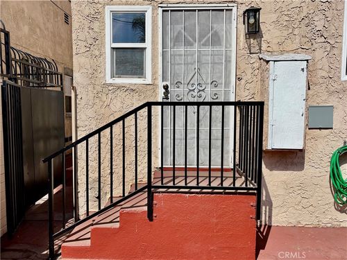10518 S Vermont Ave, Los Angeles, CA, 90044 | Card Image