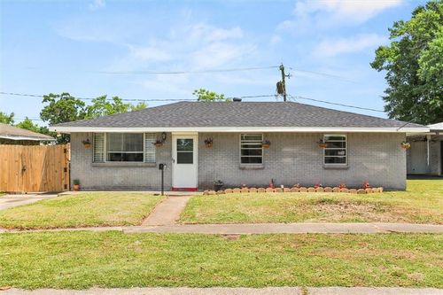 2404 Kentucky Ave, Kenner, LA, 70062-5640 | Card Image