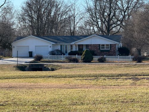 1305 S Jefferson Ave, Aurora, MO, 65605-2113 | Card Image