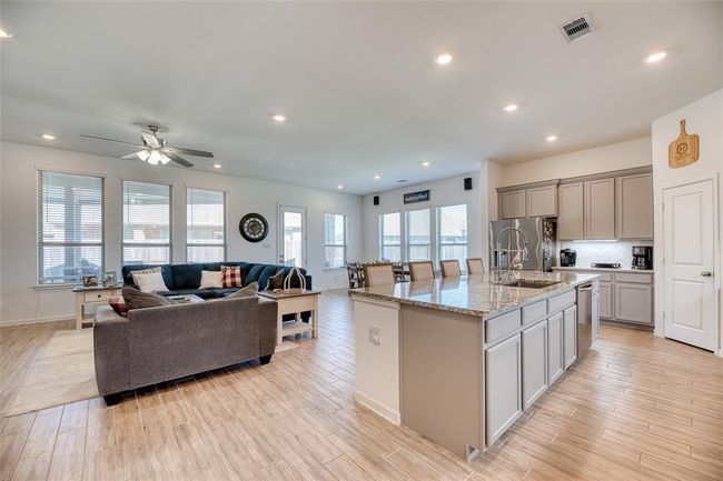 3707 Lion Creek Ct, House other with 3 bedrooms, 3 bathrooms and 2 parking in Rosenberg TX | Image 8