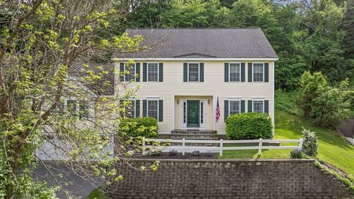 12 Olde Taverne Ln, Amesbury, MA, 01913-2118 | Card Image