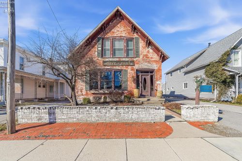 212 West Front St, Findlay, OH, 45840 | Card Image