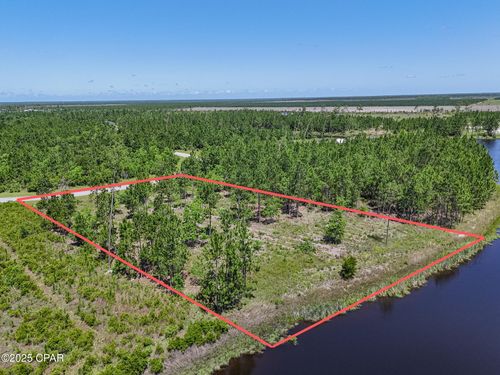 110 Calmwater Cir, Wewahitchka, FL, 32465-3682 | Card Image