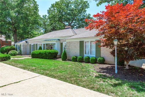 1044 Roy Dr, Lakewood, OH, 44107-1429 | Card Image