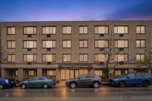 4e-6060 N Ridge Ave, Chicago, IL, 60660-6311 | Card Image