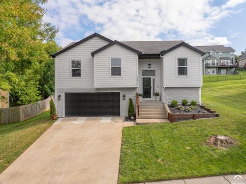 3537 Eagle Pass Ct, Lawrence, KS, 66049-4255 | Card Image