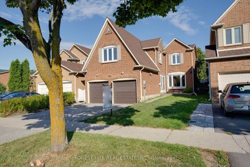 300 Conley St, Thornhill, ON, L4J2Z6 | Card Image