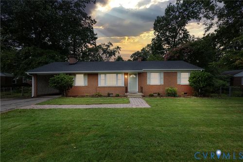 8009 Kenmore Dr, Mechanicsville, VA, 23111-3616 | Card Image