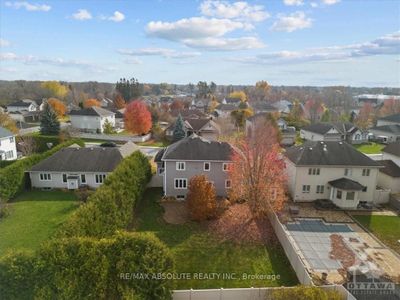 58 Queenston Dr, House other with 4 bedrooms, 3 bathrooms and 8 parking in Richmond ON | Image 2