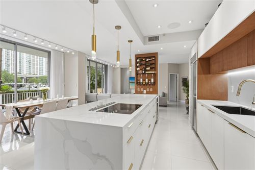apt-104-3500 Mystic Pointe Dr, Aventura, FL, 33180-2579 | Card Image