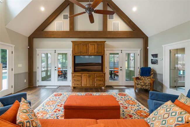 17042 State Highway 21 E, Home with 7 bedrooms, 9 bathrooms and 3 parking in Grapeland TX | Image 10