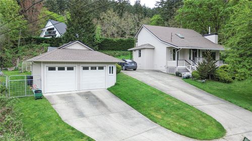 1067 Herd Rd, Duncan, BC, V9L9W9 | Card Image